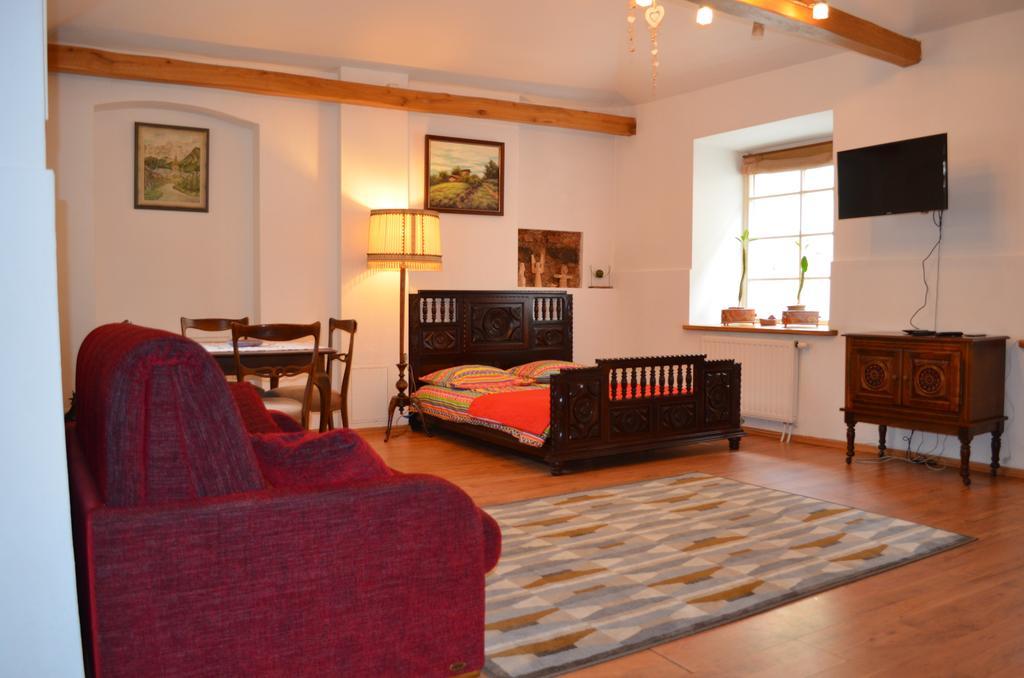 Sofijos Studio Old Town Apartment วิลนีอุส ภายนอก รูปภาพ